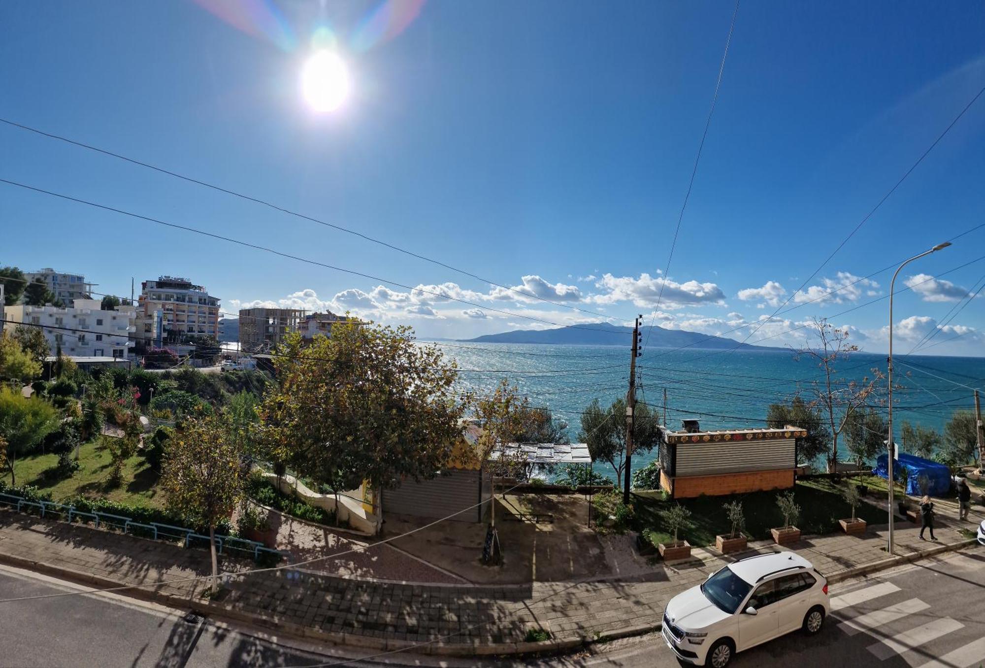 Orange Corner Apartment Sarandë Exteriör bild