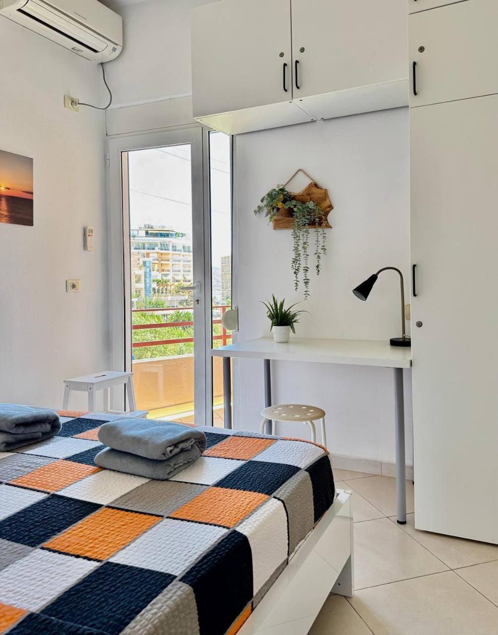 Orange Corner Apartment Sarandë Exteriör bild