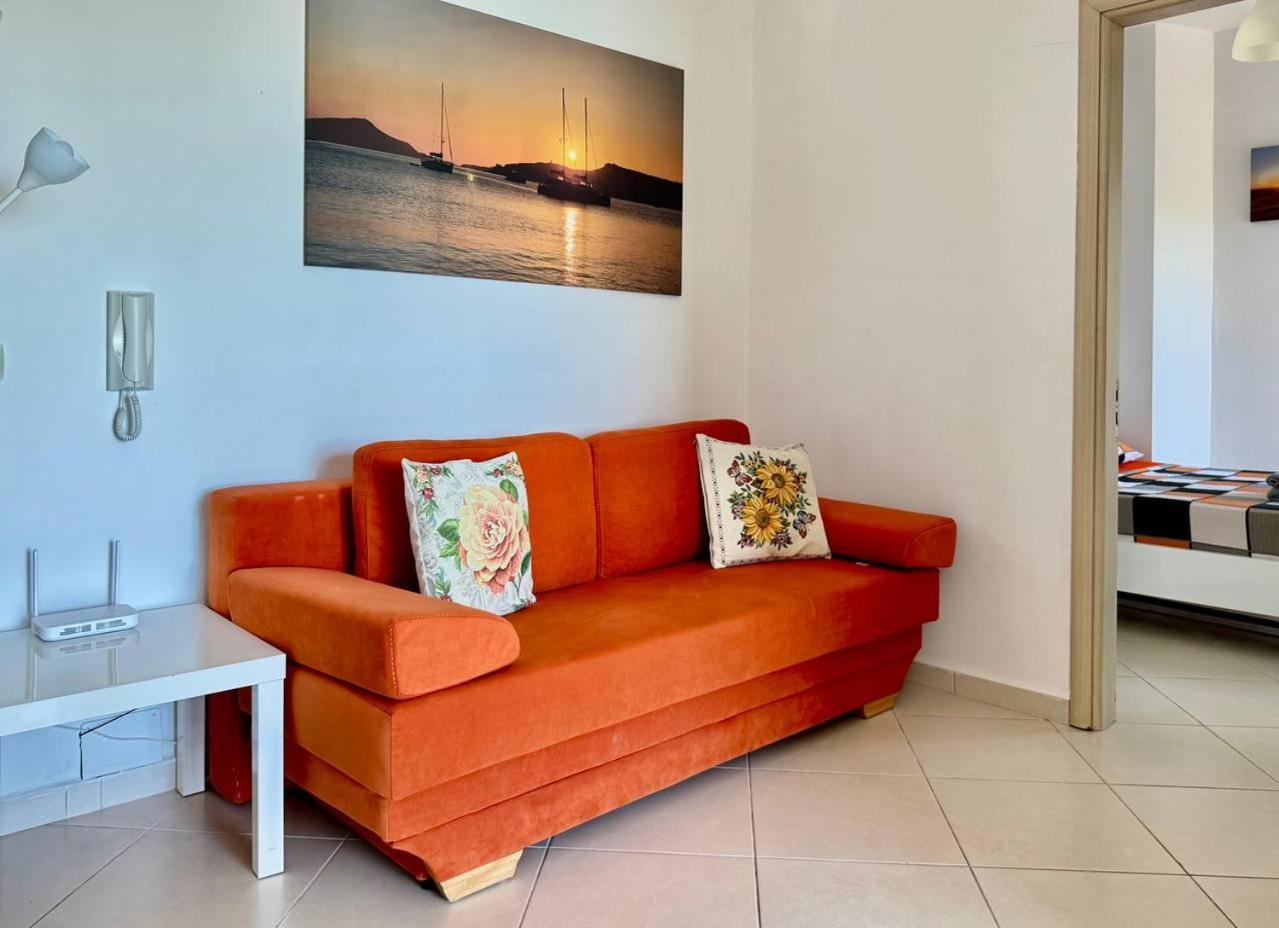 Orange Corner Apartment Sarandë Exteriör bild